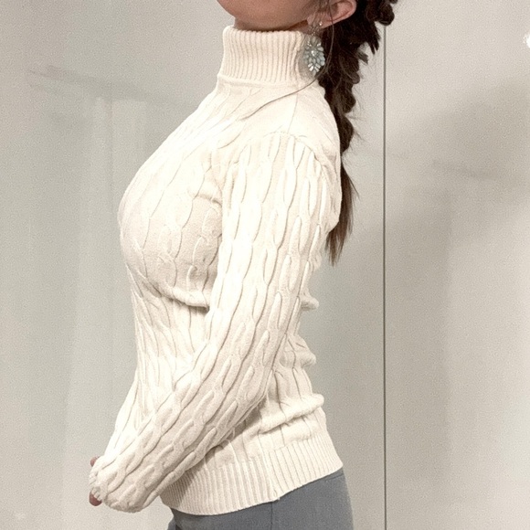 Turtleneck - Picture 1 of 12